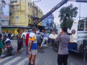 Mazda 6 Estate Mobil Dinas Polisi Ditabrak Terios, Begini Kronologinya Mazda 6 Estate Mobil Dinas Polisi Ditabrak Terios, Begini Kronologinya