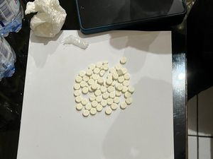 Istri Napi Rutan Bandung Selundupkan Obat Terlarang Lewat Kondom Istri Napi Rutan Bandung Selundupkan Obat Terlarang Lewat Kondom
