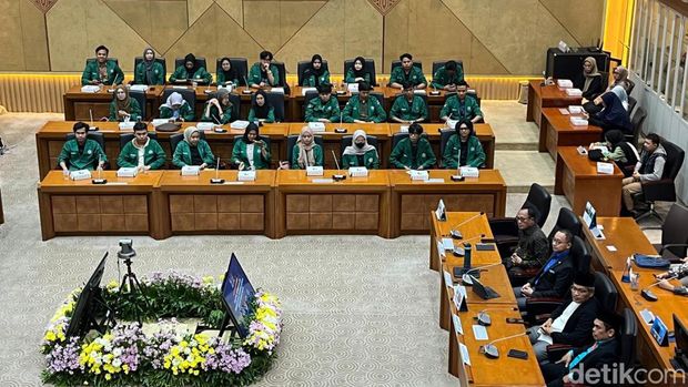 iskusi Publik Fraksi PAN DPR RI 'Polemik Pemberian Izin Pengelolaan Tambang Untuk Ormas Keagamaan' di Gedung DPR RI, Jakarta Pusat, Rabu (26/6/2024).