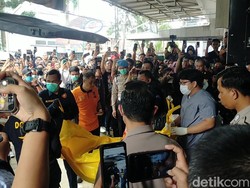 Distro Tempat Ditemukannya Pegawai Koperasi Dikubur Tutup Sebelum Idul Adha