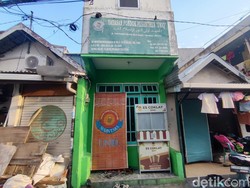 Menilik Ponpes Mama Ghufron di Surabaya yang Viral Bisa Bahasa Semut