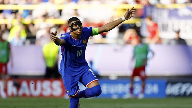 Soccer Football - Euro 2024 - Group D - France v Poland - Dortmund BVB Stadion, Dortmund, Germany - June 25, 2024 France's Kylian Mbappe celebrates scoring their first goal REUTERS/Leon Kuegeler
