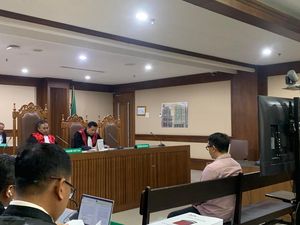 Eks Dirjen Kemendagri Dituntut 5 Tahun 4 Bulan Penjara di Kasus Dana PEN Muna