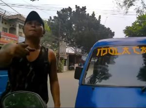 Sopir Angkot Lawan Arah-Pukul Pemotor di Bogor Minta Maaf: Saya Menyesal Sopir Angkot Lawan Arah-Pukul Pemotor di Bogor Minta Maaf: Saya Menyesal