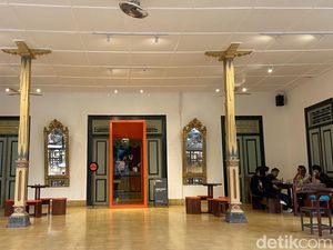 Unik! Bangunan Berumur Satu Abad Disulap Jadi Kafe di Yogyakarta Unik! Bangunan Berumur Satu Abad Disulap Jadi Kafe di Yogyakarta