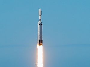 Elon Musk Mau Kirim Roket SpaceX ke Mars 2 Tahun Lagi