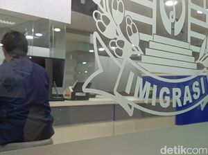 Layanan Paspor di Jateng Terdampak Gangguan PDN, Petugas Imigrasi Lembur Layanan Paspor di Jateng Terdampak Gangguan PDN, Petugas Imigrasi Lembur
