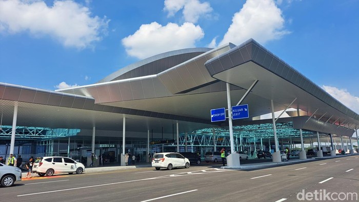 Terminal keberangkatan gres Bandara Internasional Sultan Hasanuddin Terminal keberangkatan gres Bandara Internasional Sultan Hasanuddin