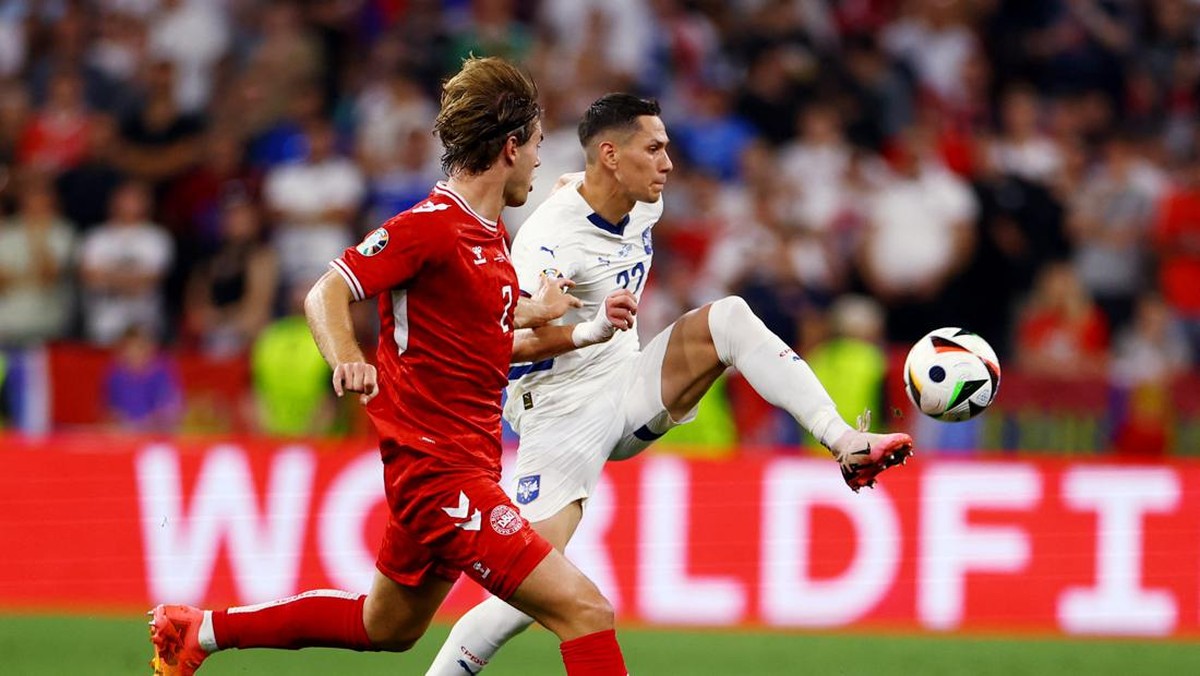 Denmark vs Serbia di babak pertama. (Foto: REUTERS/Leonhard Simon)