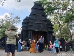 Wisata Kayangan Api Bojonegoro Diserbu Wisatawan Saat Libur Sekolah