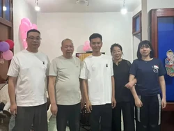 33 Tahun Hidup di Keluarga Miskin, Pria Ini Ternyata Aslinya Anak Orang Kaya