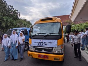 Hore! Pelajar Bojonegoro Bakal Bisa Nikmati Angkutan Gratis ke Sekolah Hore! Pelajar Bojonegoro Bakal Bisa Nikmati Angkutan Gratis ke Sekolah