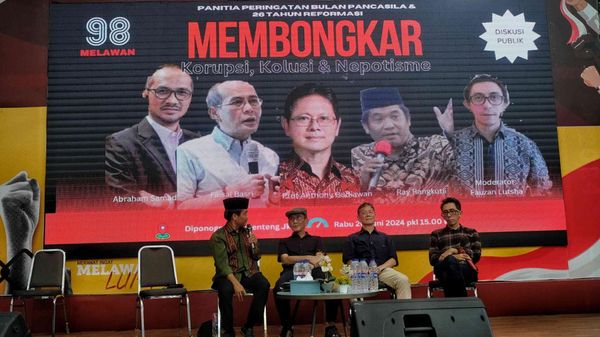 Diskusi Publik Membongkar KKN