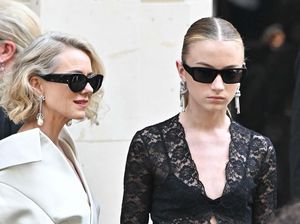 7 Transformasi Kontroversial Anak Naomi Watts yang Jadi Transgender di Usia 16 7 Transformasi Kontroversial Anak Naomi Watts yang Jadi Transgender di Usia 16
