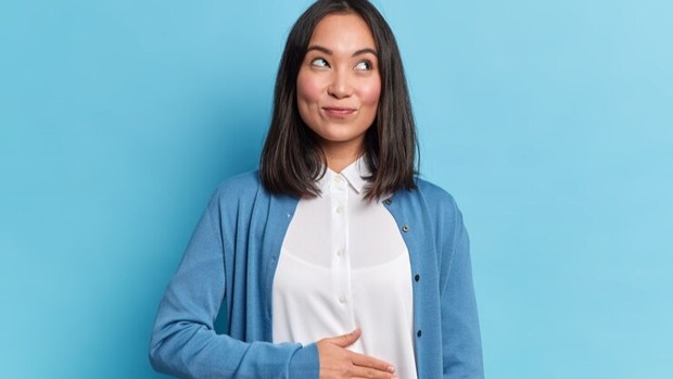 Ilustrasi/Foto: Freepik.com/wayhomestudio Manfaat minum air mawar menurut para ahli