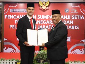 Sah! Jens Raven Resmi Jadi WNI Sah! Jens Raven Resmi Jadi WNI