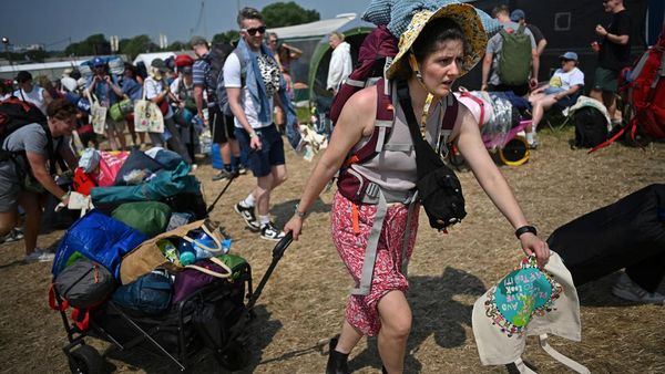 Pencinta Musik Mulai Berdatangan untuk Glastonbury Festival