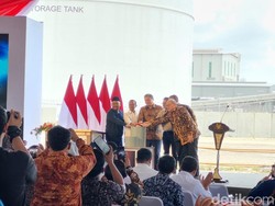 Smelter PT Freeport Indonesia di JIIPE Gresik Resmi Beroperasi