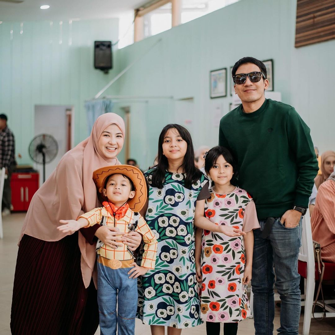 Potret Co Parenting Desta dan Natasha Rizky