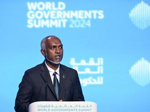 Menteri Maladewa Ditangkap Usai Dituduh Pakai Ilmu Hitam ke Presiden Menteri Maladewa Ditangkap Usai Dituduh Pakai Ilmu Hitam ke Presiden