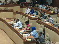 Komisi II DPR-Pemerintah Sepakati 26 RUU Kabupaten/Kota Dibawa ke Paripurna
