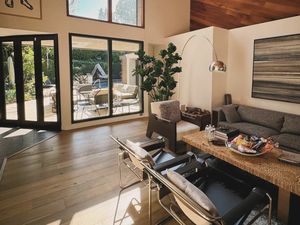 9 Foto Rumah Estetis Juragan 99 di AS, Ada di Kompleks Elite Beverly Hills 9 Foto Rumah Estetis Juragan 99 di AS, Ada di Kompleks Elite Beverly Hills