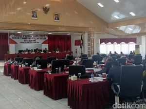Ketua DPRD Kota Kupang-Fraksi NasDem Adu Mulut Saat Rapat Paripurna