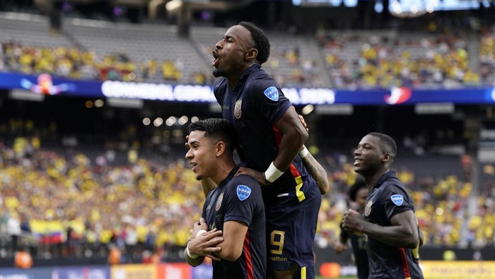 Jun 26, 2024; Las Vegas, NV, USA;  Ecuador midfielder Kendry Paez (10) celebrates with midfielder John Yeboah (9) after scoring a penalty goal against Jamaica during the first half of a Copa America match at Allegiant Stadium. Mandatory Credit: Lucas Peltier-USA TODAY Sports