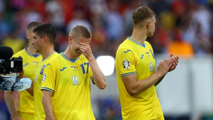 Soccer Football - Euro 2024 - Group E - Ukraine v Belgium - Stuttgart Arena, Stuttgart, Germany - June 26, 2024 Ukraines Oleksandr Zinchenko looks dejected after the match REUTERS/Lee Smith