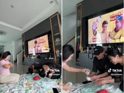 Kocak! Wanita Ini Bagikan ASI Kepada Temannya untuk Dicicipi