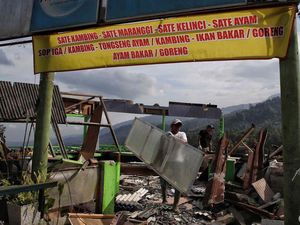 Warung PKL di Puncak Dibongkar, Ini Berbagai Kisah Getok Harga di Sana
