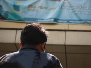 Jatuh Bangun Dua Mahasiswa Kerja Serabutan Demi Bayar UKT, Berdampak Tak Kunjung Lulus Jatuh Bangun Dua Mahasiswa Kerja Serabutan Demi Bayar UKT, Berdampak Tak Kunjung Lulus