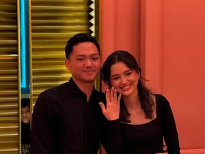 Detik-detik Haru Azriel Hermansyah Lamar Sarah Menzel: Will You Marry Me? Detik-detik Haru Azriel Hermansyah Lamar Sarah Menzel: Will You Marry Me?