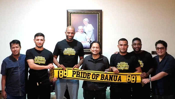 PS Barito Putera meresmikan kedatangan tiga pemain asing yakni Lucas Gama Moreira, Levy Clement Madinda, dan Lucas Morelatto Da Cruz di Banjarmasin, Jumat 28 Juni 2024.