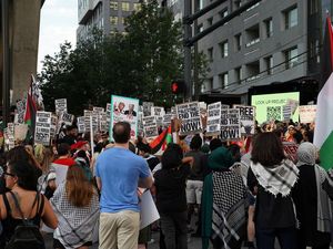 Demo Bela Palestina Warnai Debat Perdana Pilpres AS