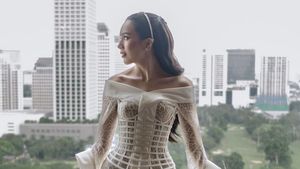 10 Bridal Robe Mewah, Dipakai Selebriti Sebelum Pernikahan