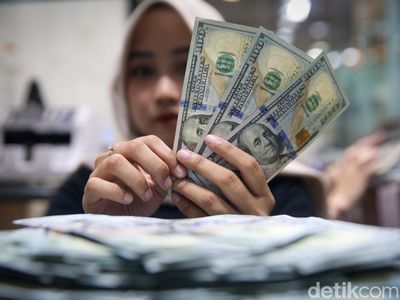 Ini Dedengkot yang Bikin Rupiah Melemah atas Dolar AS