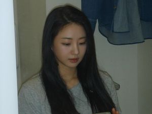 Foto Terbaru Miss Korea 2000 Bikin Syok Netizen, Visualnya Nggak Berubah Foto Terbaru Miss Korea 2000 Bikin Syok Netizen, Visualnya Nggak Berubah
