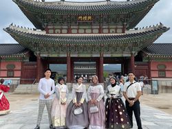 Mahasiswa Ini Bisa Keliling 5 Negara dengan Gratis, Mau Tahu Tipsnya?