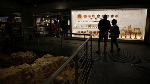 Melihat Artefak Kehidupan Kuno di Museum Acropolis Yunani