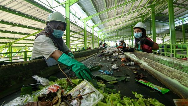 Melihat Pengolahan Sampah di TPS 3R Balak Banyuwangi