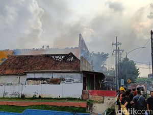 2 Ruko Tua di Purwokerto Terbakar, Lalu Lintas Sempat Tersendat