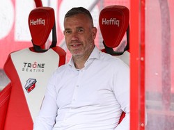 Pelatih Tim Papan Tengah Liga Belanda Ini Jadi Asisten Ten Hag?