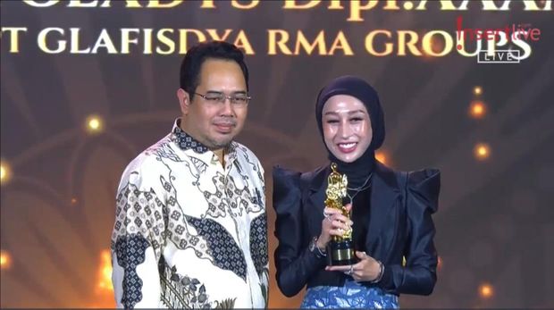 Reza Gladys