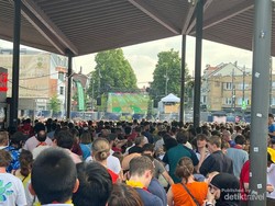 Serunya Suasana Nobar Piala Eropa Langsung di Brussel, Belgia