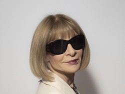 Anna Wintour Ungkap Alasan Selalu Pakai Kacamata Hitam Meski Dalam Ruangan
