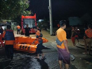 Banjir di 2 Kelurahan Muara Enim Mulai Surut, Warga Kembali ke Rumah Banjir di 2 Kelurahan Muara Enim Mulai Surut, Warga Kembali ke Rumah