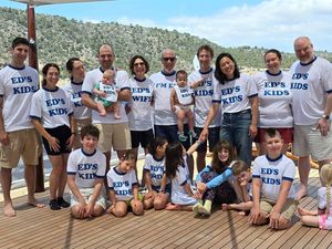 Cara Manusia Rp 2.900 Triliun Rayakan Hari Ayah Sedunia