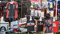 Geliat Pedagang Pernak-pernik MXGP di Sirkuit Selaparang