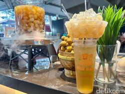 Yummy! Jajan Banana Pancake dan dan Es Longan Thailand Viral